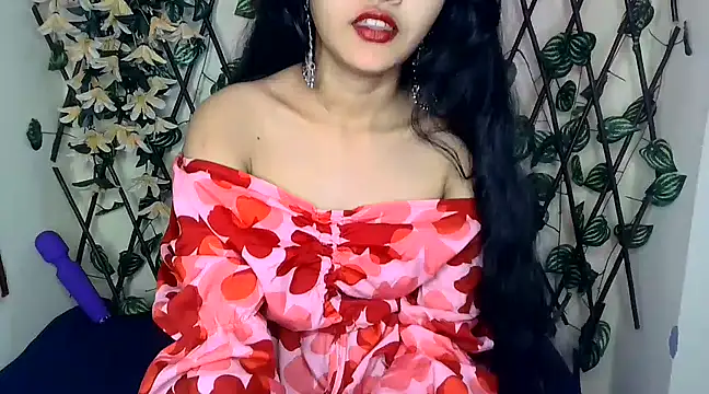 SUZY FROMUS online show from February 7, 8:42 pm