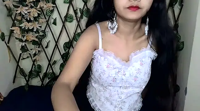 SUZY FROMUS online show from February 12, 5:37 pm