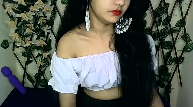 SUZY FROMUS online show from February 2, 9:45 pm