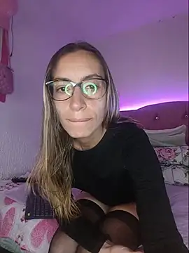 Snapshot of Melinaa-sex chatting on June 8, 1:22 am Melinaa-sex online show from June 8, 1:22 am