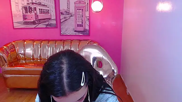 Snapshot of tessa_t chatting on December 20, 4:25 pm tessa t online show from December 20, 4:25 pm