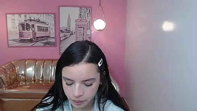 Snapshot of tessa_t chatting on December 16, 10:40 am tessa t online show from December 16, 10:40 am