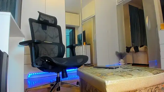 welcometo hell online show from October 10, 9:15 pm