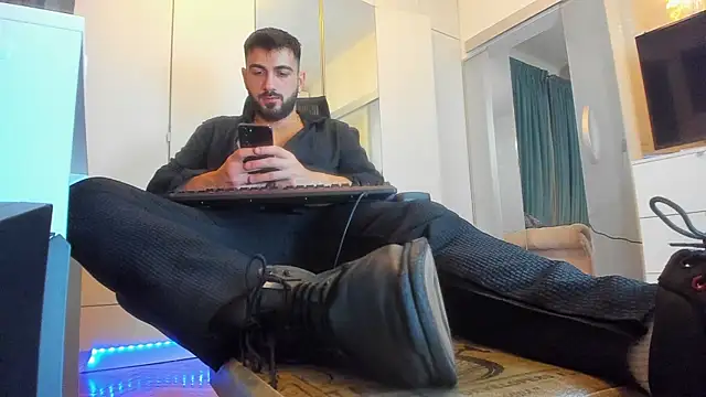 welcometo hell online show from October 18, 1:46 pm