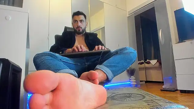 welcometo hell online show from October 28, 10:09 pm