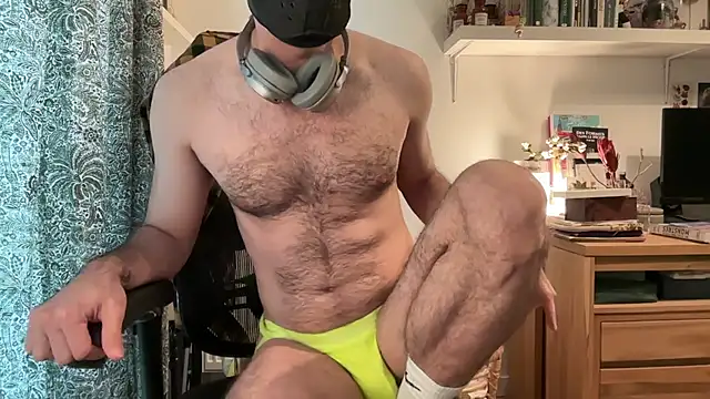 Snapshot of FrenchCamDog chatting on January 4, 1:53 pm FrenchCamDog online show from January 4, 1:53 pm