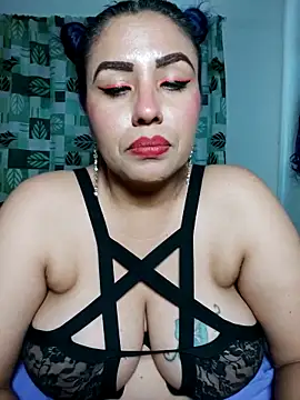 Viiooleetaas online show from March 11, 11:15 pm