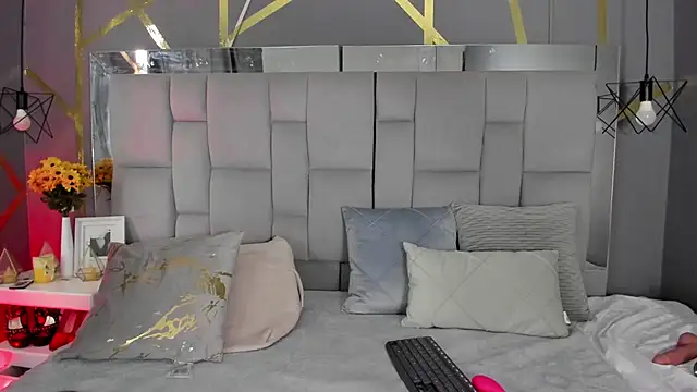 AliceSteel12 online show from March 24, 7:25 pm