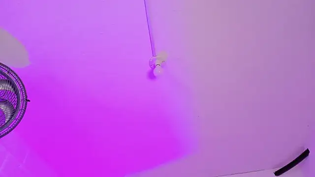 EmmaBecket2 online show from November 11, 4:40 am