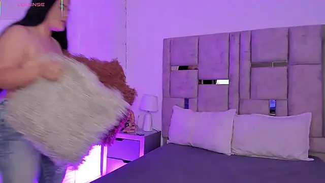 EmmaBecket2 online show from December 5, 3:49 am