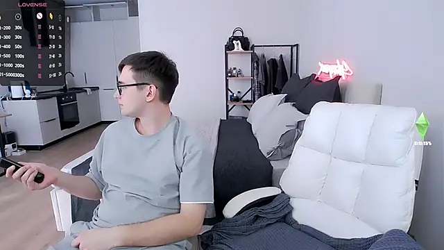 Tanya M online show from April 8, 1:45 pm