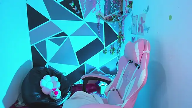 Carol Pinter online show from April 15, 2:32 pm