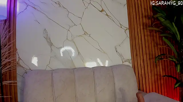 sara gwen online show from May 27, 1:04 am