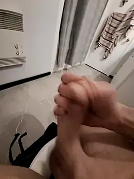 CrookedMisterniceguy online show from April 7, 7:32 am