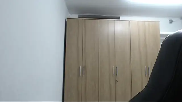 RoxanaLove9 online show from March 2, 5:08 am