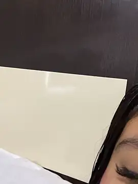 Annie9  online show from October 21, 4:06 pm