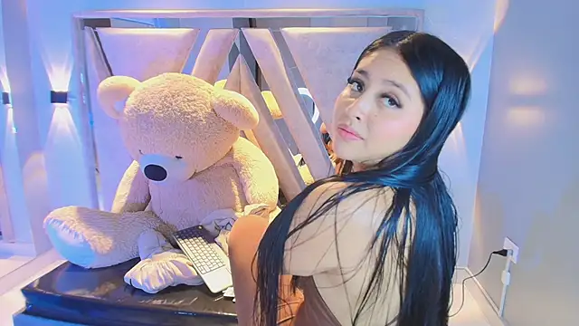 Annie9  online show from February 21, 3:30 am