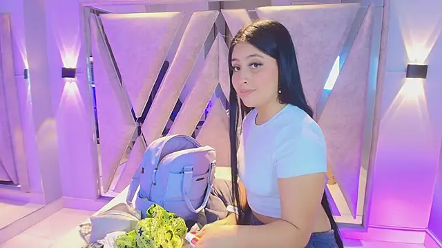 Annie9  online show from March 6, 3:01 am