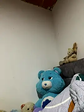 Annie9  online show from October 14, 3:29 am