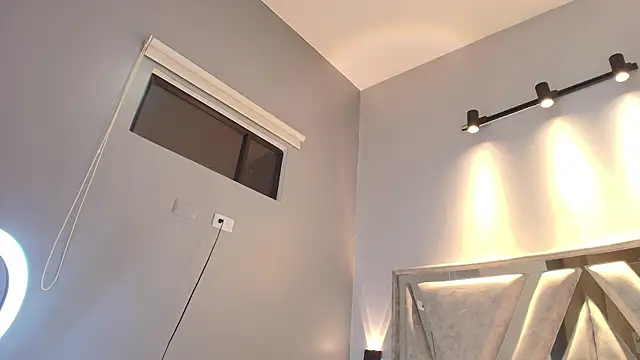 Annie9  online show from September 11, 4:12 am