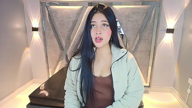 Annie9  online show from January 5, 11:52 pm