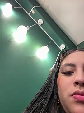 Annie9  online show from December 3, 3:29 am