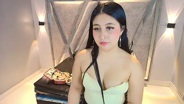 Annie9  online show from January 14, 3:32 am