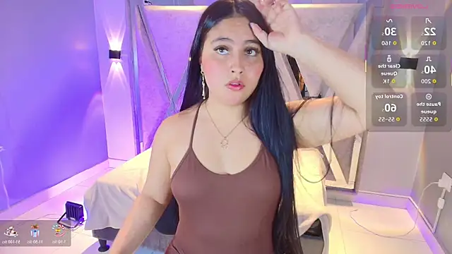 Annie9  online show from December 15, 6:36 pm