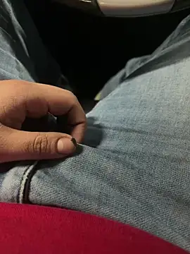 Snapshot of themasteer69 chatting on November 25, 1:06 am themasteer69 online show from November 25, 1:06 am