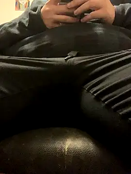 Snapshot of themasteer69 chatting on December 2, 10:00 pm themasteer69 online show from December 2, 10:00 pm