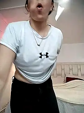 Lucianaferro  online show from November 2, 8:19 am