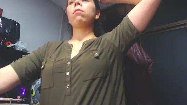 Lucianaferro  online show from November 1, 9:47 am