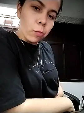 Lucianaferro  online show from October 21, 3:00 pm