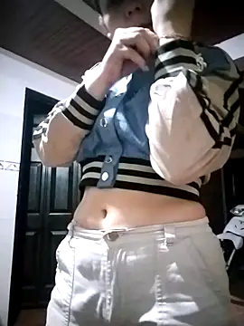 Lucianaferro  online show from April 1, 1:30 am