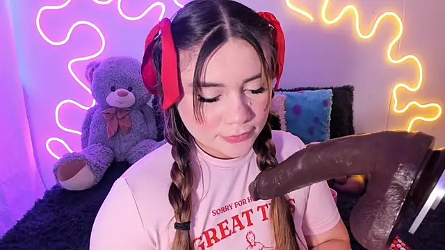 Snapshot of Isa_belaa chatting on November 11, 4:57 pm Isa belaa online show from November 11, 4:57 pm