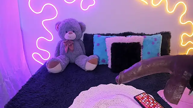 Snapshot of Isa_belaa chatting on November 26, 9:26 pm Isa belaa online show from November 26, 9:26 pm