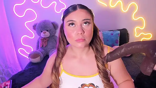 Snapshot of Isa_belaa chatting on September 22, 12:00 pm Isa belaa online show from September 22, 12:00 pm