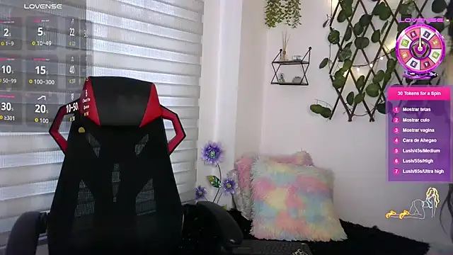 Snapshot of EmberEyes_999 chatting on October 30, 7:00 pm EmberEyes 999 online show from October 30, 7:00 pm