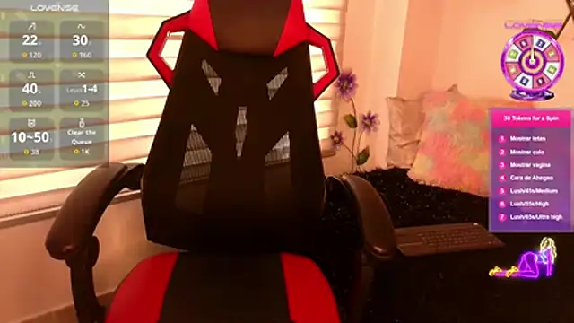 Snapshot of EmberEyes_999 chatting on December 2, 7:37 pm EmberEyes 999 online show from December 2, 7:37 pm