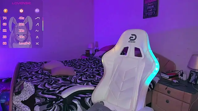 Snapshot of AdellaLoveX chatting on March 2, 6:14 am AdellaLoveX online show from March 2, 6:14 am