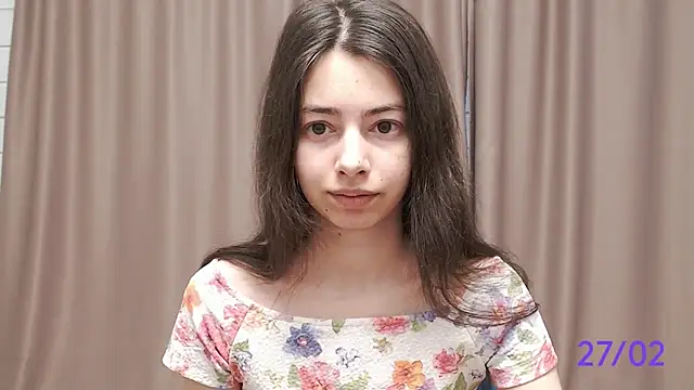 Snapshot of sweet_sweet_angel chatting on February 27, 9:18 am sweet sweet angel online show from February 27, 9:18 am