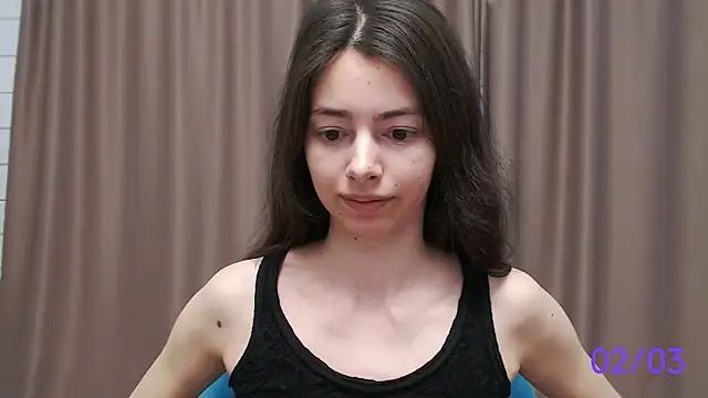 Snapshot of sweet_sweet_angel chatting on March 2, 8:59 am sweet sweet angel online show from March 2, 8:59 am