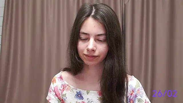 Snapshot of sweet_sweet_angel chatting on February 26, 3:32 pm sweet sweet angel online show from February 26, 3:32 pm