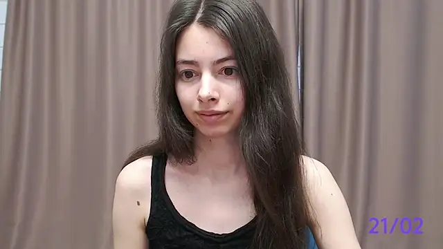 Snapshot of sweet_sweet_angel chatting on February 21, 8:07 am sweet sweet angel online show from February 21, 8:07 am