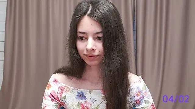 Snapshot of sweet_sweet_angel chatting on February 4, 5:53 am sweet sweet angel online show from February 4, 5:53 am