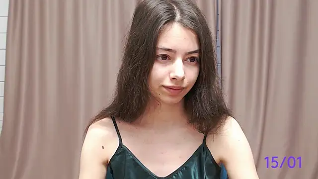 Snapshot of sweet_sweet_angel chatting on January 15, 9:13 am sweet sweet angel online show from January 15, 9:13 am