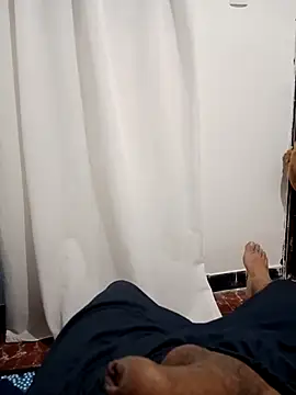 Snapshot of Edipaca chatting on February 23, 11:33 am Edipaca online show from February 23, 11:33 am