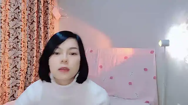 Snapshot of Linda-LL chatting on March 7, 2:23 pm Linda-LL online show from March 7, 2:23 pm