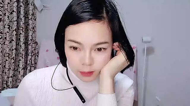 Snapshot of Linda-LL chatting on March 6, 2:18 pm Linda-LL online show from March 6, 2:18 pm