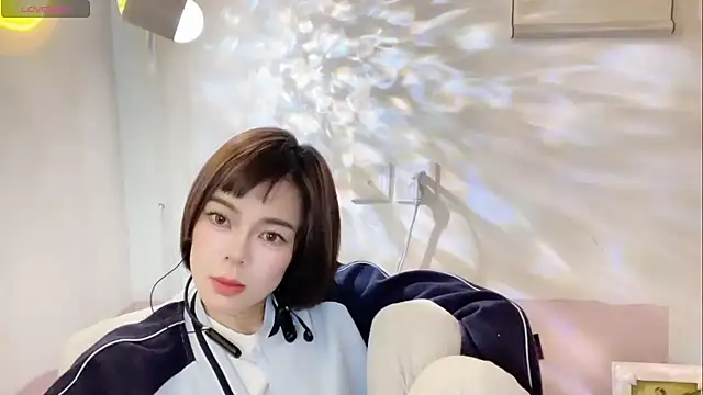 Linda-LL online show from October 24, 1:48 am